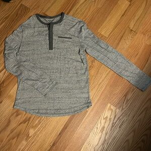 Express - Soft Washed Long Sleeve Henley - M - NWOT